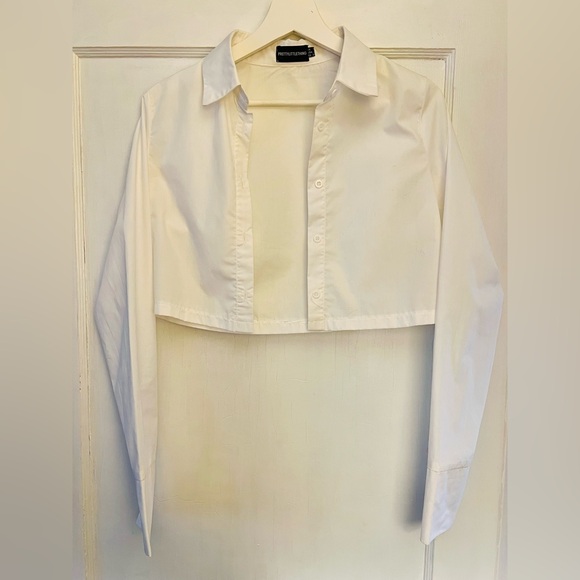 PrettyLittleThing Women's White Cropped Button Down Shirt. Size 2 - Picture 8 of 10